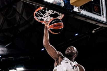 In a "decisive basket".. Dubai loses to Barcelona in the EuroLeague