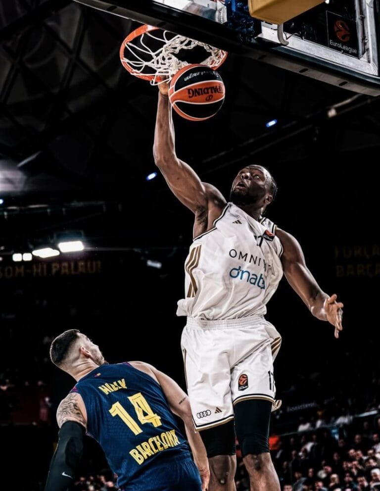 In a "decisive basket".. Dubai loses to Barcelona in the EuroLeague