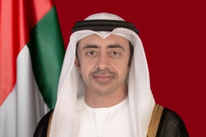 عبدالله بن زايد يعين مقصود كروز مبعوثاً الإماراتي لمكافحة التطرف والإرهاب