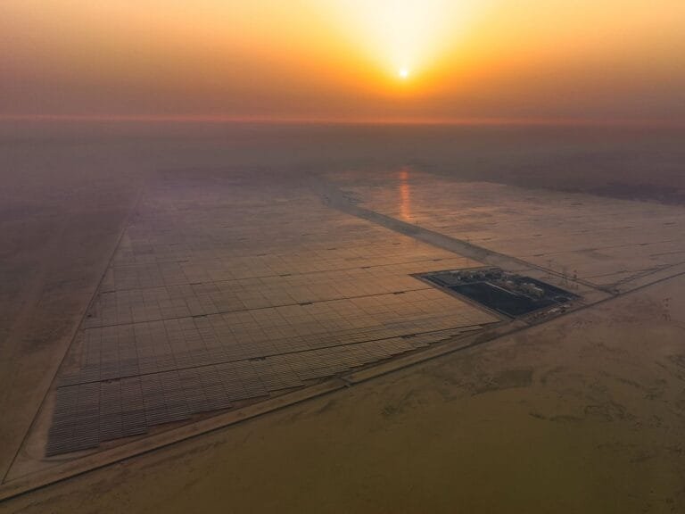With the aim of financing Al Dhafra Solar Power Plant.. Issuance of green bonds worth 3.2 billion dirhams