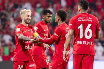 شباب الأهلي يمطر شباك دبا بسباعية وينقض على صدارة الدوري الإماراتي