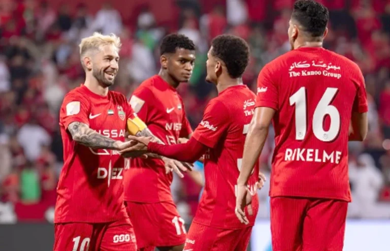 شباب الأهلي يمطر شباك دبا بسباعية وينقض على صدارة الدوري الإماراتي