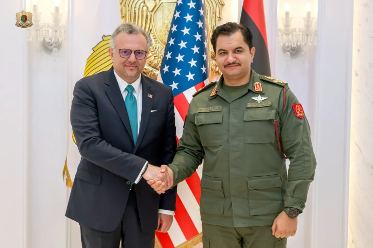 صدام حفتر يستقبل وفدا أمريكيا رفيعا في بنغازي لبحث التعاون السياسي والأمني