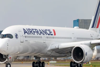 A smell of smoke forces an Air France plane coming from Beirut to make an emergency landing in Munich