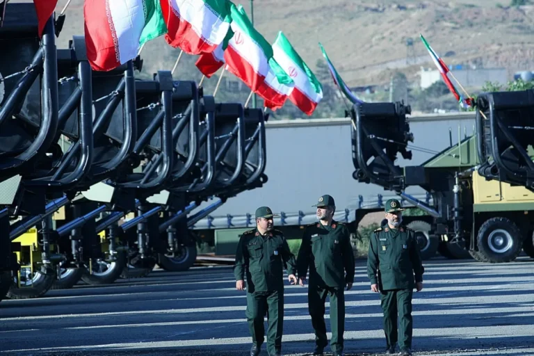 Tehran vows a "devastating" response: US bases are legitimate targets