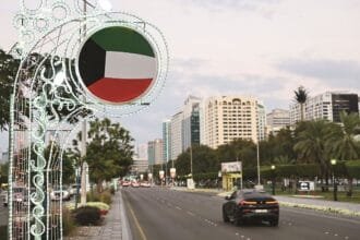 In celebration of the Emirati-Kuwaiti Week.. Lighting the streets of Abu Dhabi with the Kuwaiti flag