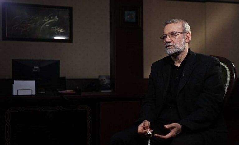 لاريجاني يحذر ترامب من "نشر الفوضى" في المنطقة.. وواشنطن تتوعد بالتدخل لحماية متظاهري إيران