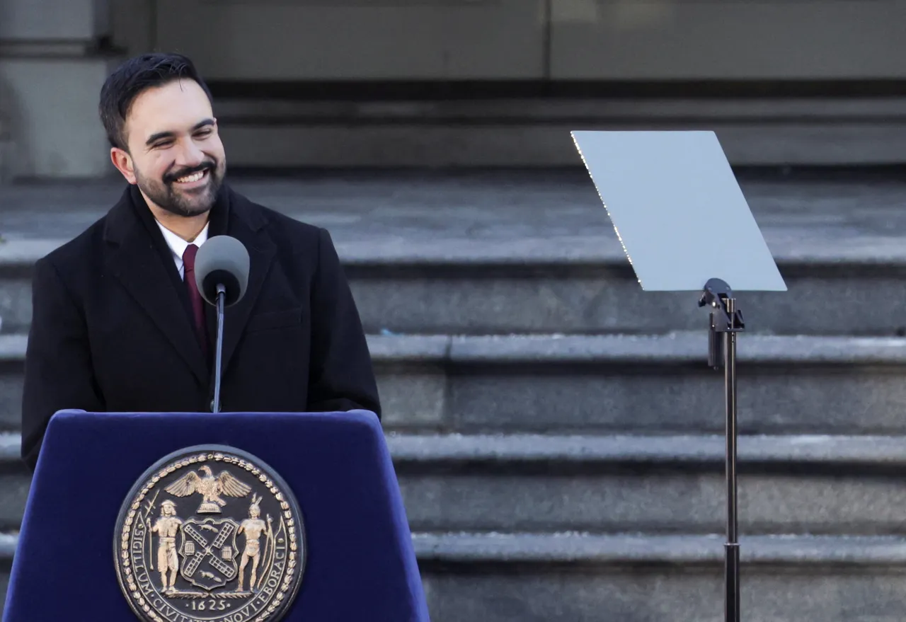 New York mayor leaves his office and joins the snow war: Zahran Mamdani invades the streets with a pickaxe and snow.