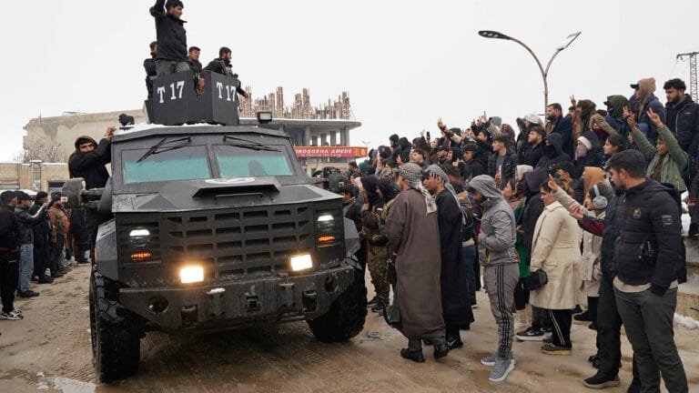 الخارجية السورية تكشف الحقيقة بشأن مهلة قسد الأربعة أيام