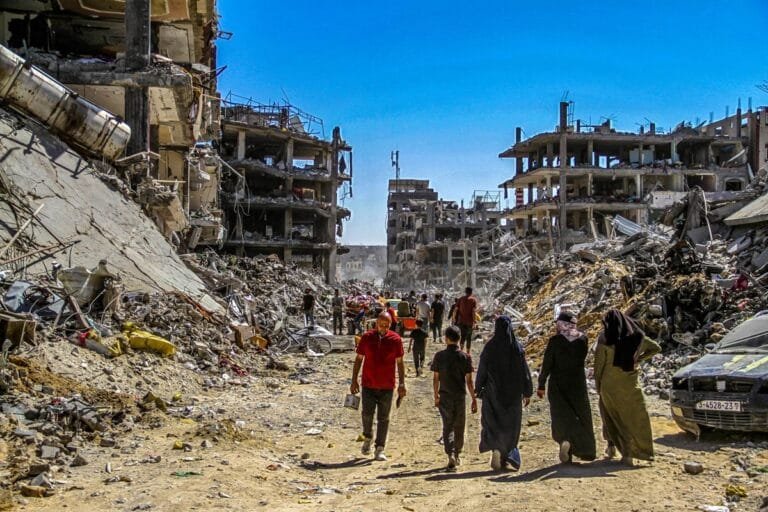 كارثة صحية تلوح في غزة بسبب نقص حاد في المستهلكات المخبرية بالمستشفيات