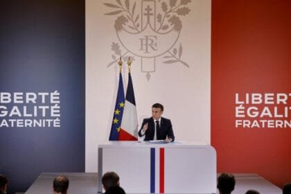 A global press conference in France calls for the transfer of the southern dialogue to Aden under the supervision of the United Nations.