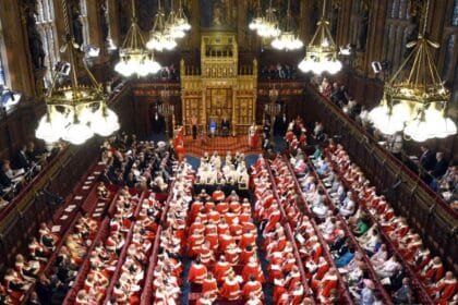 The British House of Lords has made its decision: Yes to banning social media for those under 16.