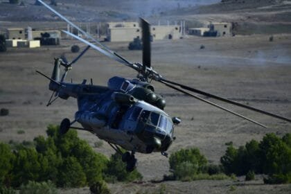 A tourist helicopter suddenly disappears near the summit of Mount Aso… Has the trip turned into a disaster in the heart of Japan?