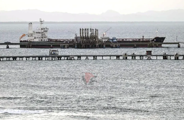 A Venezuelan oil tanker departs for a US port in Louisiana as part of a 50 million barrel supply deal