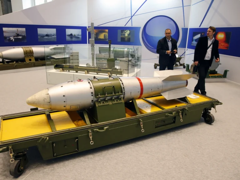 Washington accelerates nuclear disengagement from Moscow with billions in investments.