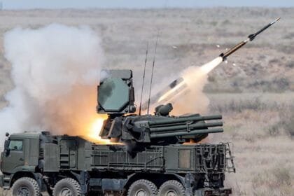 سماء روسيا تحت النار .. الدفاع الجوي يُسقط 13 مسيّرة أوكرانية ويُحبط هجومًا جديدًا