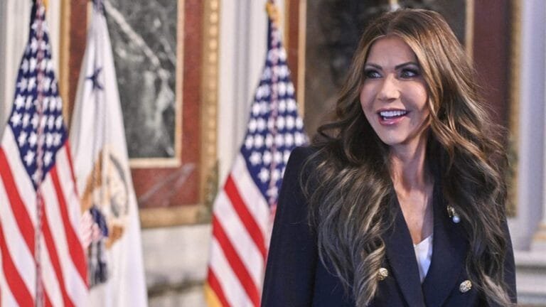 US Homeland Security Secretary accuses Minnesota governor of inciting protesters: "Hate speech fuels violence."