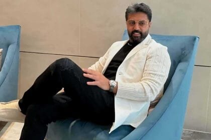 بين نفي الشائعات وظهوره مع نجله.. يعقوب بوشهري يتصدر التريند برسالة "تسامح"