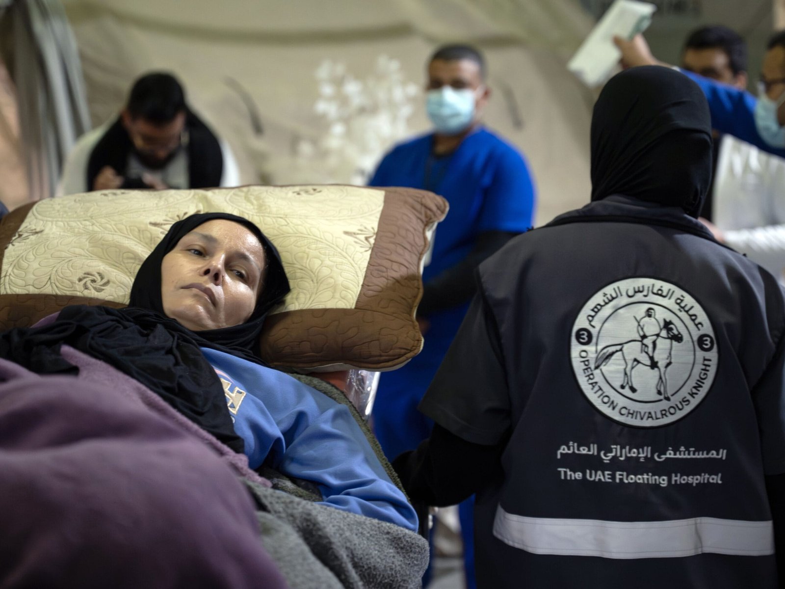 Within 24 hours.. The UAE Floating Hospital receives 6 new cases from the Gaza Strip