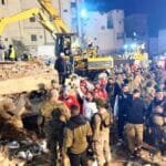 15قتيلاً جراء انهيار مبنيين سكنيين في طرابلس شمال لبنان