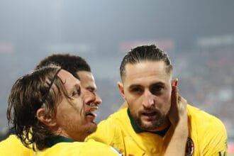 ميلان يهزم بولونيا بثلاثية ويواصل ملاحقة إنتر في الدوري الإيطالي