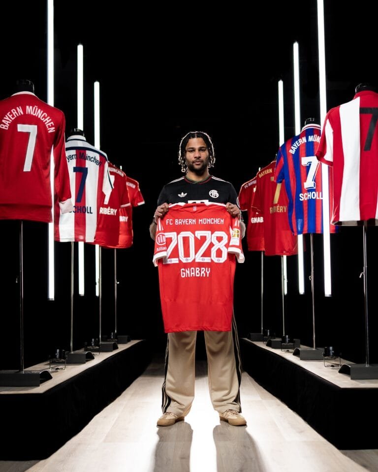 بايرن ميونخ يعلن تجديد عقد جنابري حتى 2028