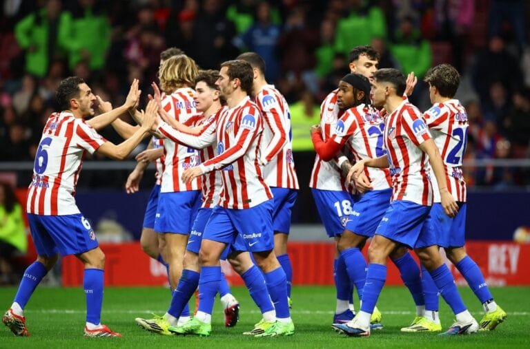 أتلتيكو مدريد يكتسح برشلونة برباعية ويضع قدمًا في نهائي كأس الملك