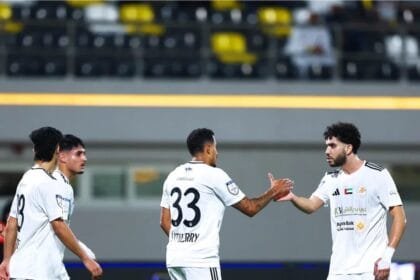 عجمان يهزم كلباء بثلاثية مثيرة في الدوري الإماراتي