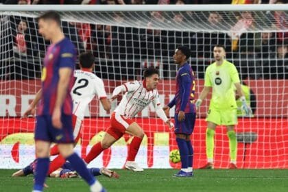 جيرونا يقلب الطاولة على برشلونة ويشعل صراع القمة في الليجا