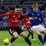 سيسكو يقود مانشستر يونايتد لفوز قاتل على إيفرتون ويعيده إلى المربع الذهبي