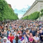 آلاف يتظاهرون في ليون الفرنسية بعد مقتل ناشط يميني متطرف