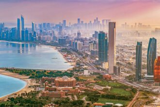 أسعار بيع الشقق السكنية ارتفعت 19 %.. تصرفات عقارات أبوظبي تنمو 44% في 2025