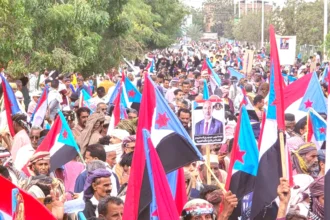 أبين تزلزل الأرض بـمليونية الثبات والوفاء.. وتفويض مطلق للزبيدي