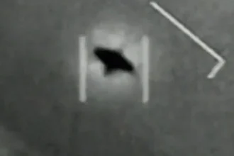 تسريبات أمريكية تكشف أجسامًا طائرة مجهولة تحلّق فوق الشرق الأوسط