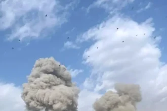 إسرائيل تعلن شن هجوم استباقي على إيران وطهران تؤكد استهداف عدة مدن