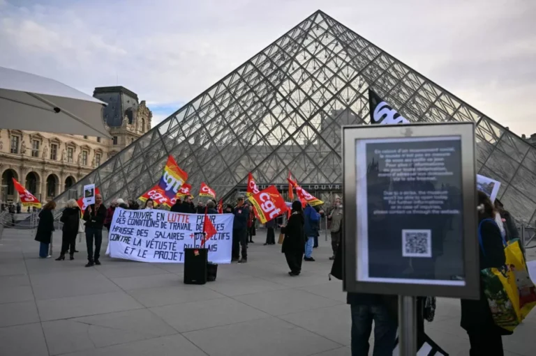 Staff strike rocks Louvre: losses exceed one million euros