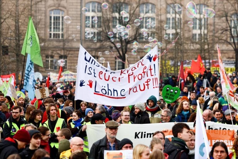 A general strike disrupts public transport across most of Germany