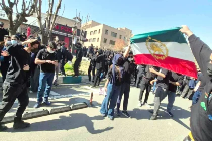 Iran: University protests escalate, government sets conditions for protest