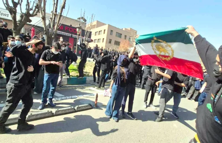 Iran: University protests escalate, government sets conditions for protest