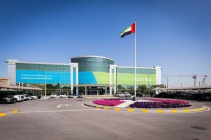 بنمو 7%.. 8.9 مليار درهم إيرادات "إمستيل" خلال 2025