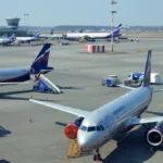 موسكو تتنفس من جديد.. استئناف الرحلات في 4 مطارات بعد هجوم بالمسيرات