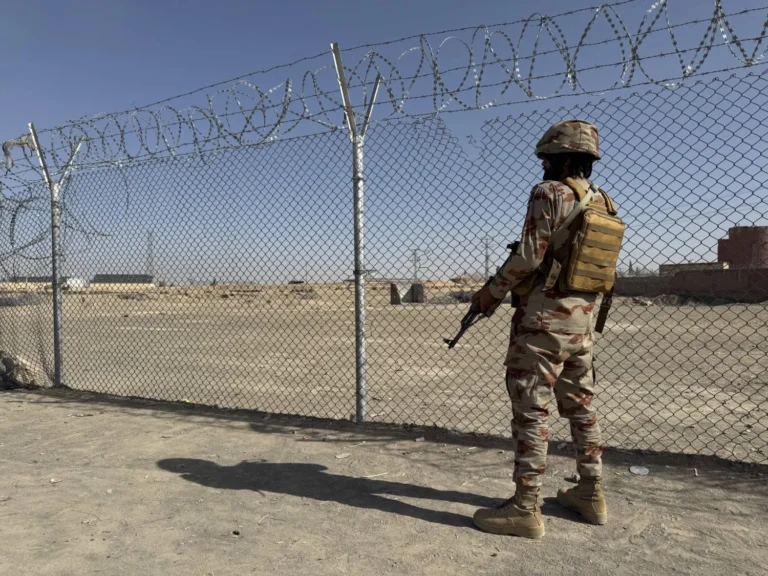 Deadly clashes on the border... Afghan army announces the killing of 55 Pakistani soldiers