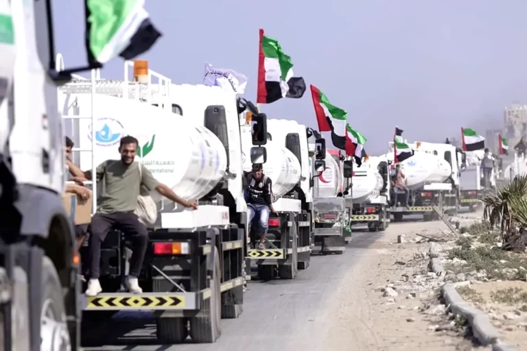 الإمارات تواصل دعم غزة.. دخول القافلة 301 ضمن الفارس الشهم 3