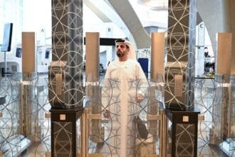 الإمارات والبحرين تطلقان تجريبيا مشروع النقطة الواحدة للمسافرين جوا