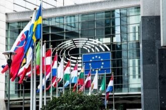 الاتحاد الأوروبي يدرس دعم اللجنة الوطنية لإدارة غزة