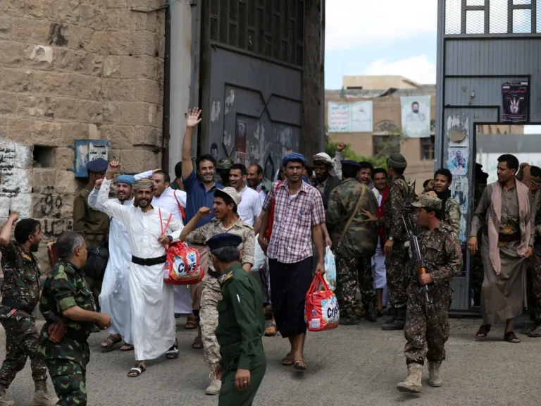 منظمات يمنية تطالب بالإفراج الفوري عن محتجزين إثر فض مسيرة سلمية في وادي حضرموت