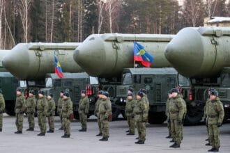 جنيف على موعد مع جولة ساخنة.. وفد روسى يصل للمشاركة فى محادثات نووية قد تعيد رسم المشهد الدولى