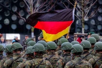 حشود على خط النار.. ألمانيا تنشر 5000 جندى و105 دبابات قرب حدود بيلاروس وسط تصاعد التوترات شرق أوروبا