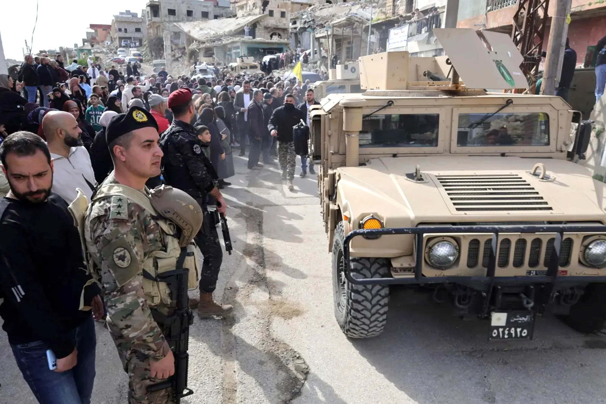 The Lebanese army presents the second phase plan for confiscating weapons north of the Litani River