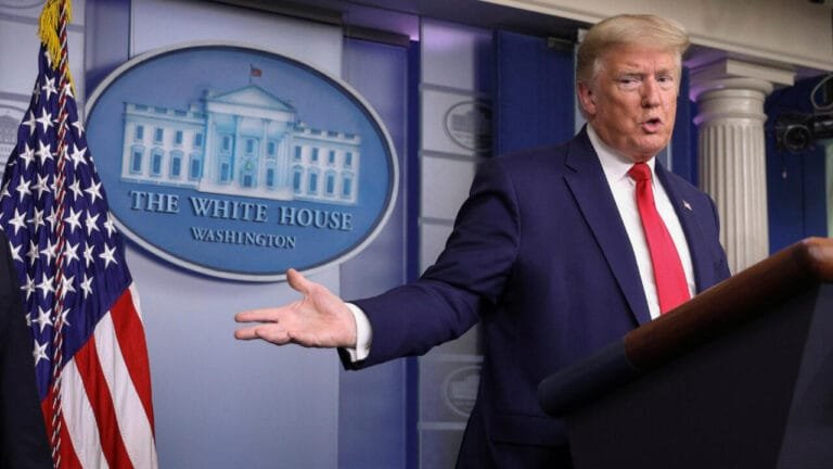 ترامب يتنصل من فيديو عنصري ويحمّل موظفيه المسؤولية: أنا أقل الرؤساء عنصرية